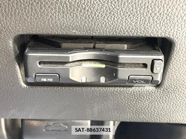 Suzuki SWIFT 2019-03 7815979-5