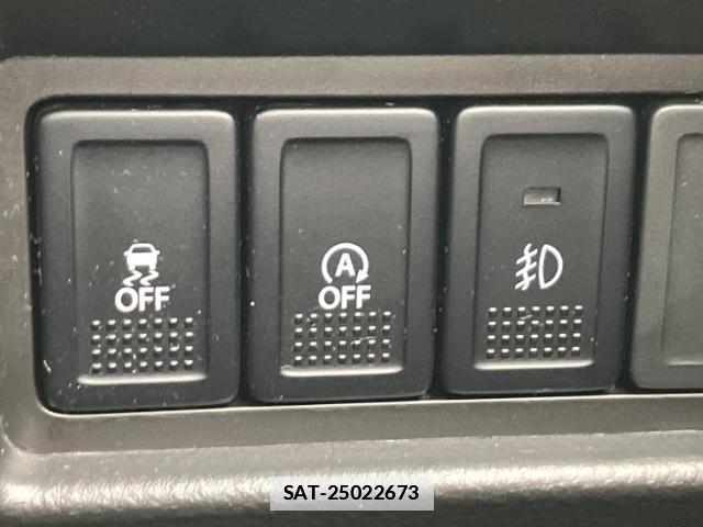 Suzuki SWIFT 2015-02 7816391-17