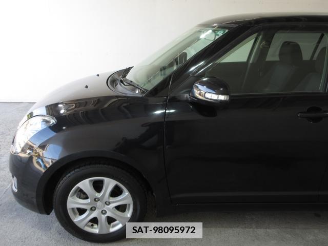 Suzuki SWIFT 2010-05 7818133-4