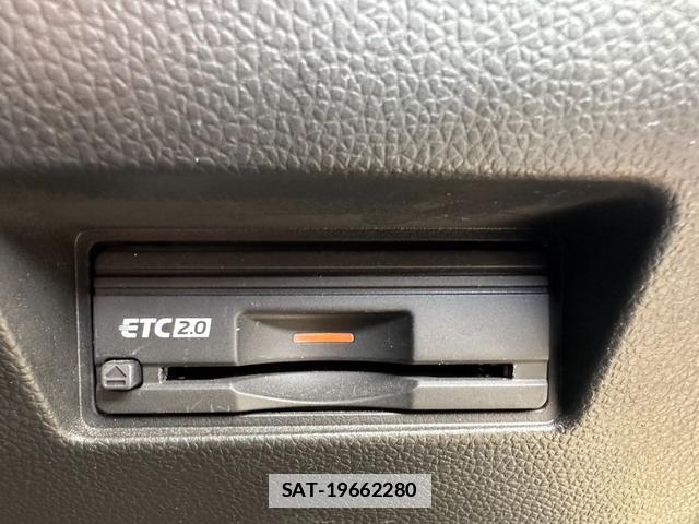 Suzuki SWIFT 2019-09 7819737-15