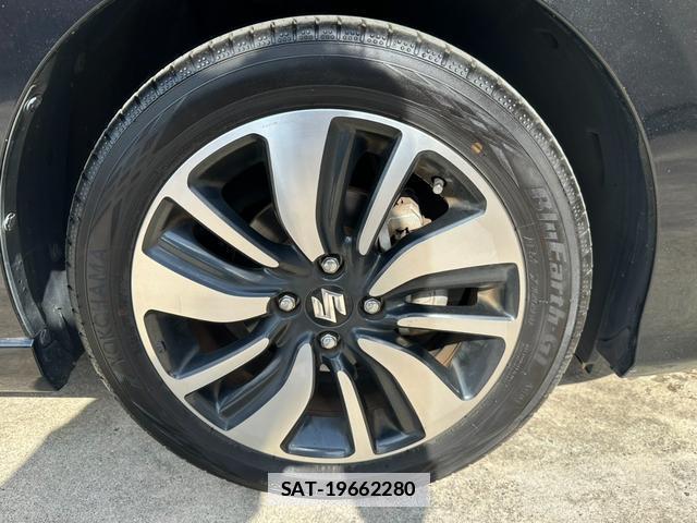Suzuki SWIFT 2019-09 7819737-19