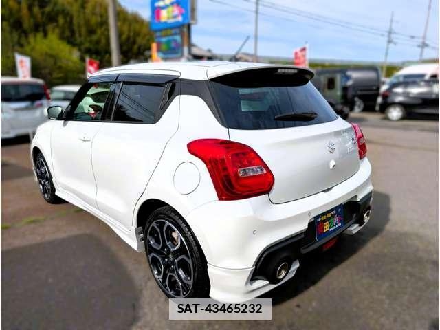 Suzuki SWIFT 2023-04 7820030-1