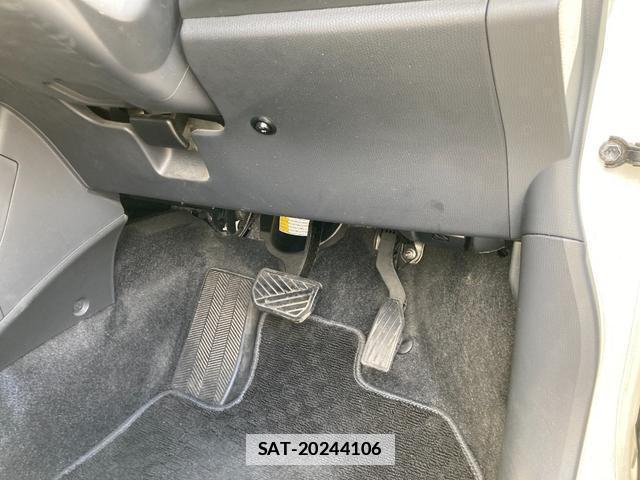 Suzuki SWIFT 2010-06 7820098-13
