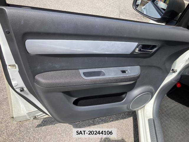 Suzuki SWIFT 2010-06 7820098-19
