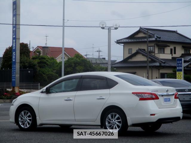 Nissan Sylphy 2017-04 7820684-10