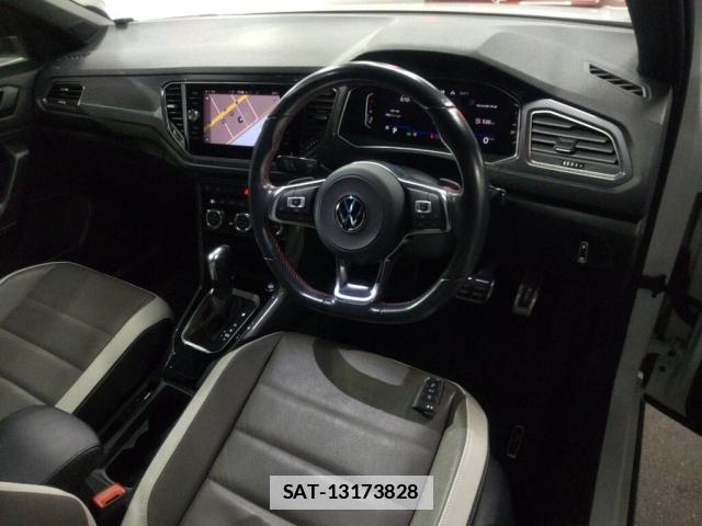 VolksWagen T-ROC 2021-08 7811351-2