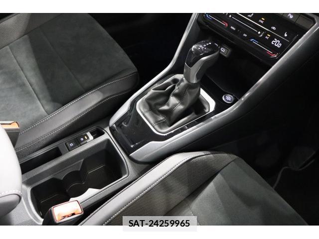 VolksWagen T-ROC 2024-03 7816498-15