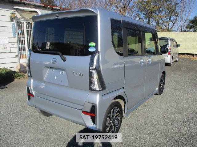 Daihatsu TANTO 2022-05 7811958-1