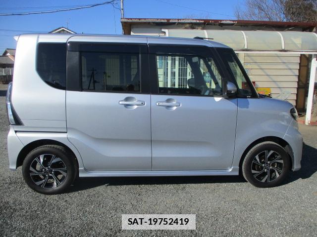 Daihatsu TANTO 2022-05 7811958-9