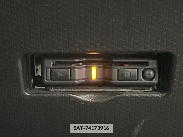 Daihatsu TANTO 2022-10 7812610-5
