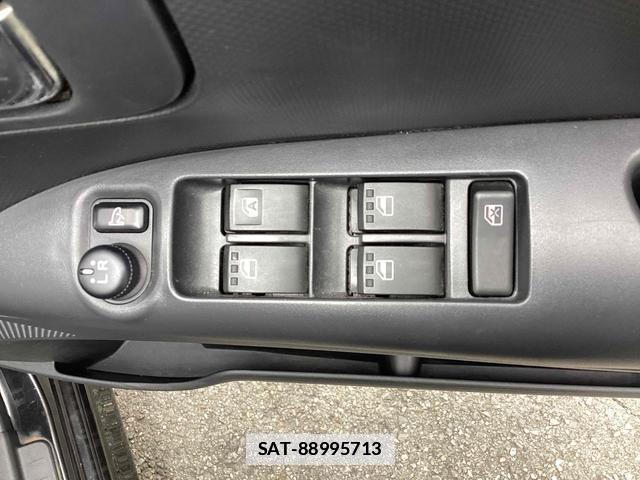 Daihatsu TANTO 2010-11 7813251-12