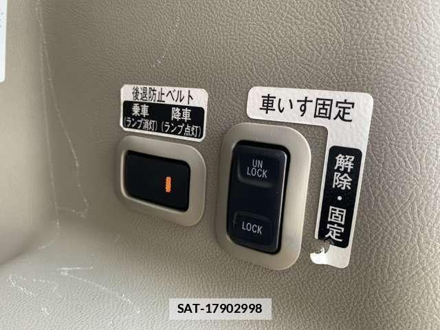 Daihatsu TANTO 2009-07 7815251-2