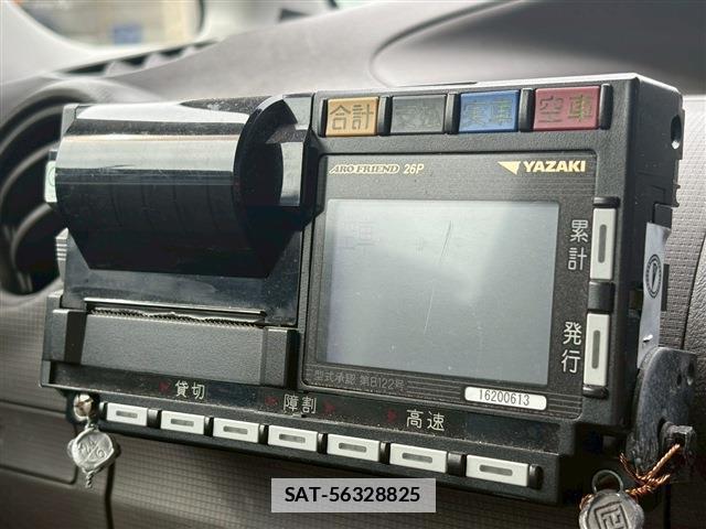 Daihatsu TANTO 2011-01 7815422-12