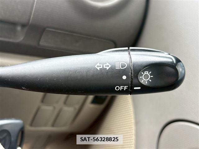 Daihatsu TANTO 2011-01 7815422-7