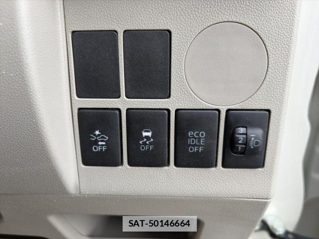 Daihatsu TANTO 2013-11 7816349-17