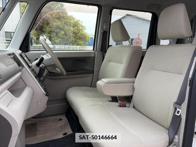 Daihatsu TANTO 2013-11 7816349-6