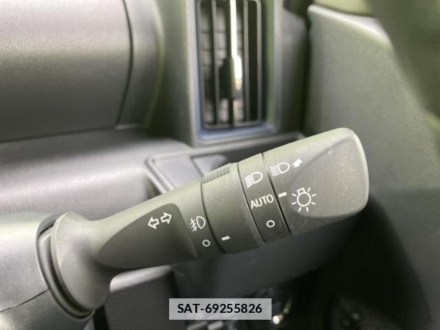 Daihatsu TANTO 2022-10 7816384-15