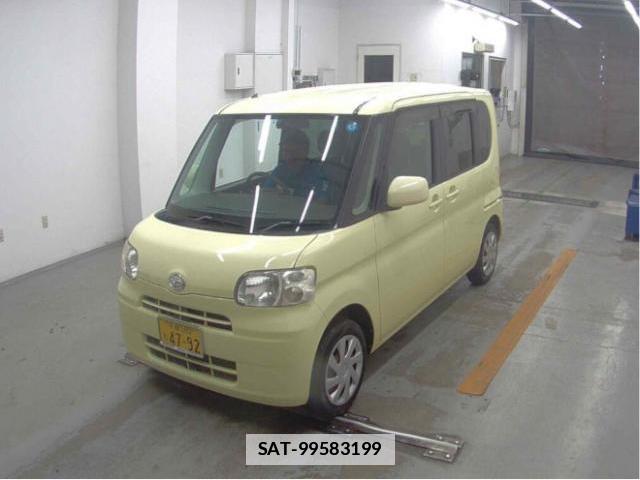 Daihatsu TANTO 2012-01 7817288-0