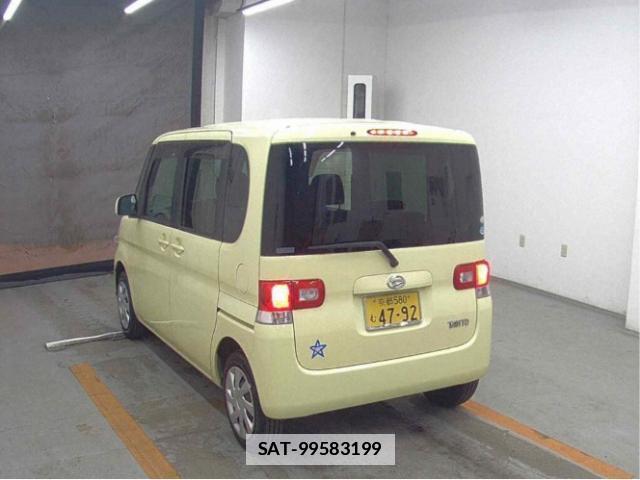 Daihatsu TANTO 2012-01 7817288-1