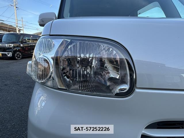 Daihatsu TANTO 2011-09 7818518-17