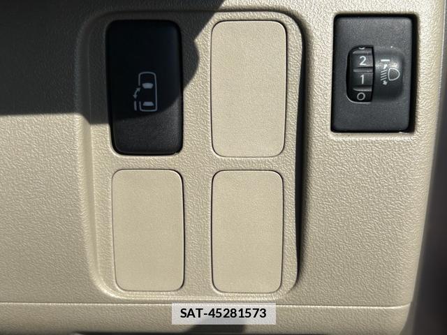 Daihatsu TANTO 2009-02 7819136-13