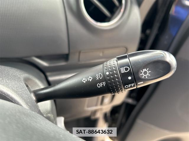 Daihatsu TANTO 2012-03 7820428-19