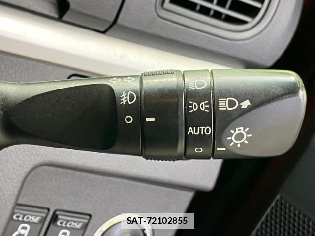 Daihatsu TANTO 2016-01 7820915-16