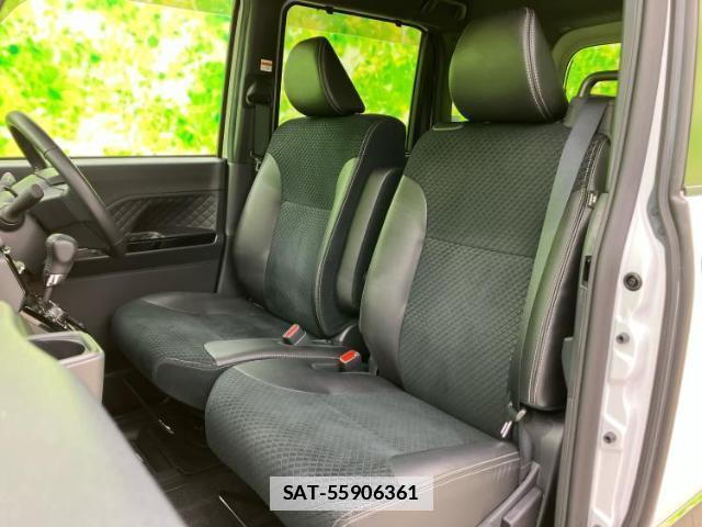 Daihatsu TANTO 2022-01 7821208-5