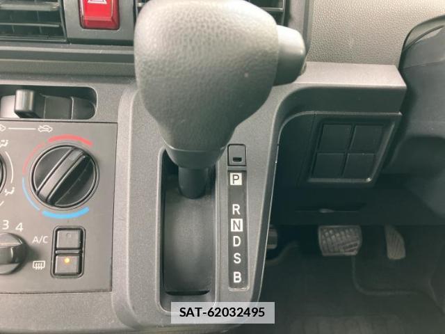 Daihatsu TANTO 2020-11 7821278-17