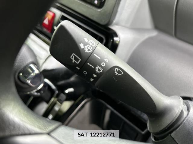 Daihatsu TANTO 2020-02 7821513-17