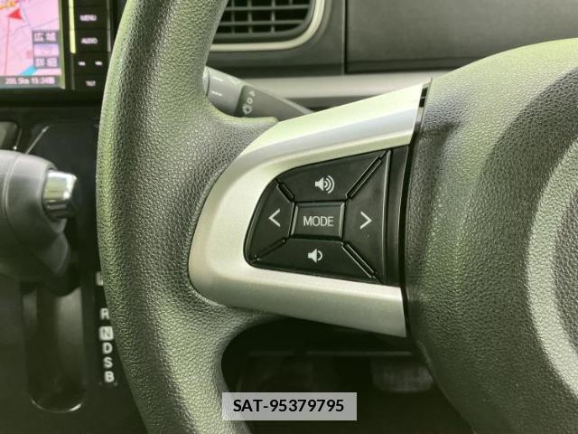 Daihatsu TANTO 2018-01 7821868-17