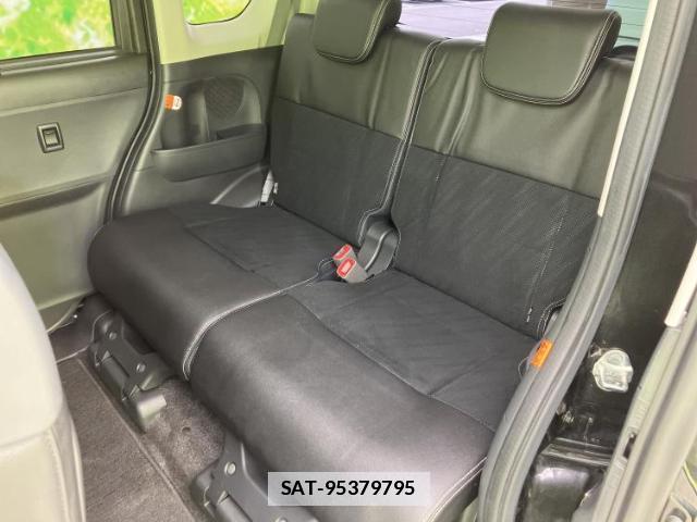 Daihatsu TANTO 2018-01 7821868-6