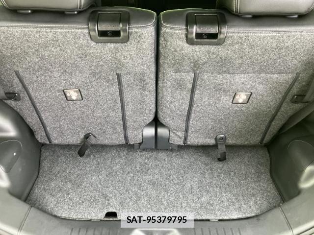 Daihatsu TANTO 2018-01 7821868-7