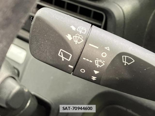 Daihatsu TANTO 2021-11 7822553-16