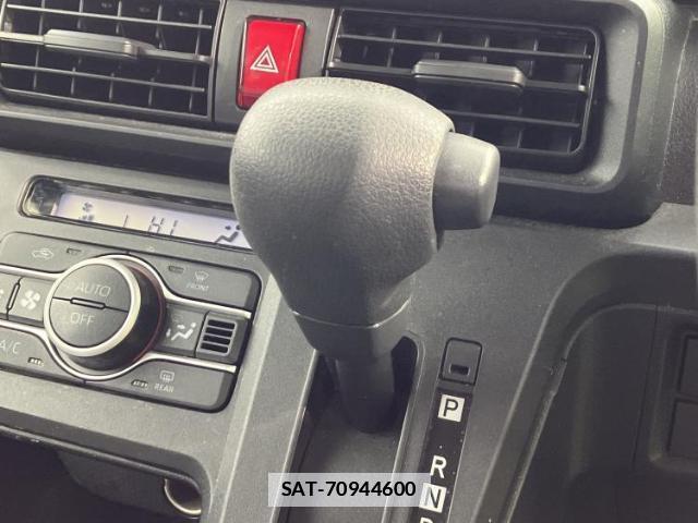 Daihatsu TANTO 2021-11 7822553-17
