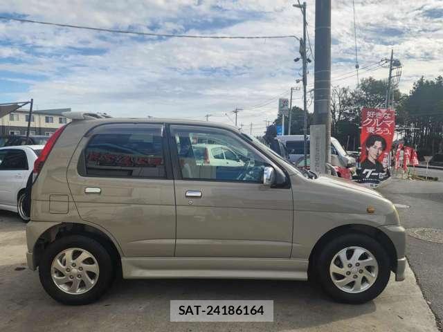 Daihatsu TERIOS KID 2002-03 7813048-4