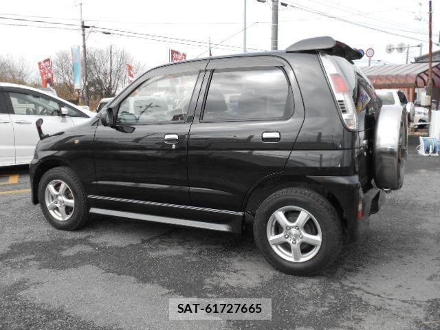 Daihatsu TERIOS KID 2012-07 7820392-1