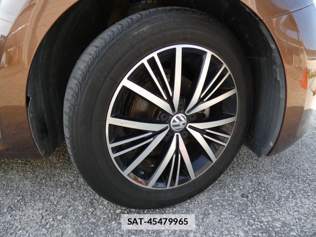 VolksWagen THE BEETLE 2016-07 7811969-13