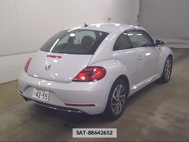 VolksWagen THE BEETLE 2018-02 7815009-1