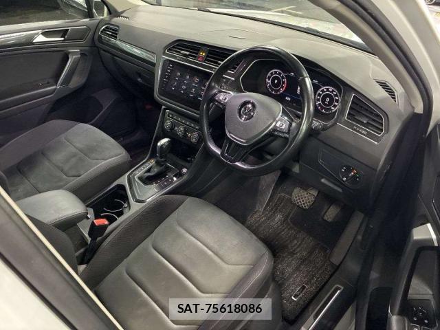 VolksWagen TIGUAN 2018-02 7811292-12
