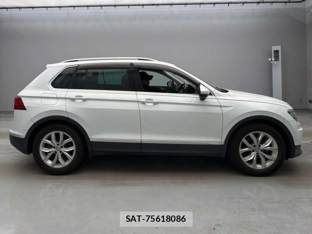 VolksWagen TIGUAN 2018-02 7811292-3