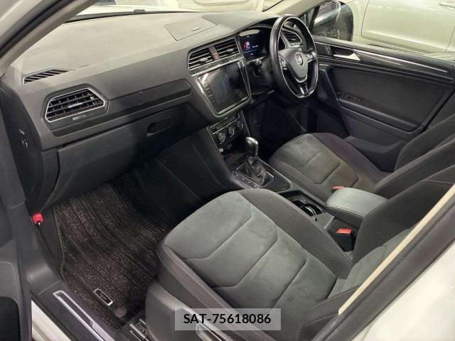 VolksWagen TIGUAN 2018-02 7811292-5