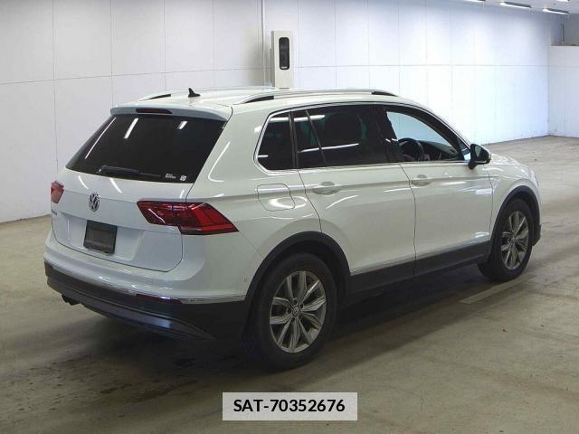 VolksWagen TIGUAN 2019-09 7816634-1