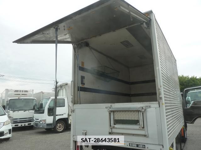 Mazda TITAN DASH 2002-03 7817568-16