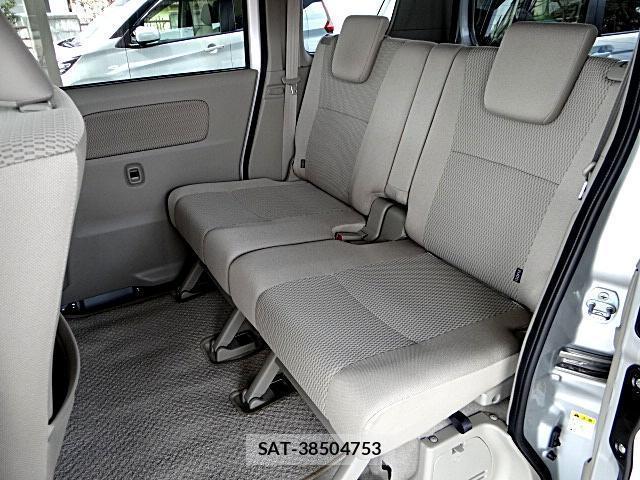 Mitsubishi TOWN BOX 2019-01 7820778-16