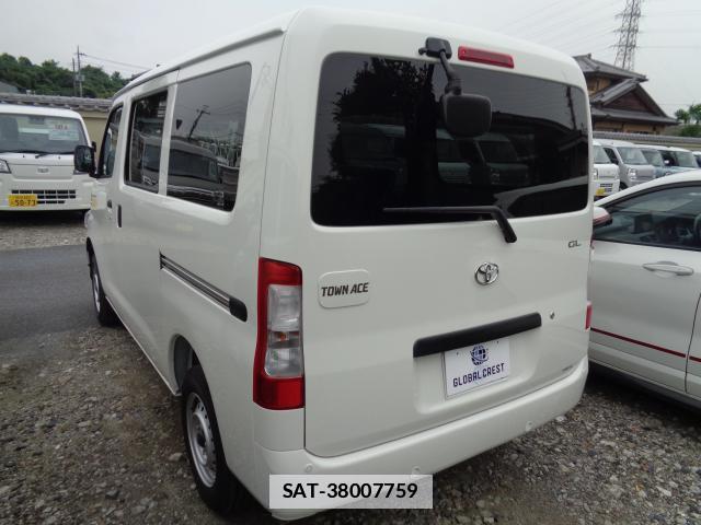 Toyota TOWNACE VAN 2026-04 7817140-17