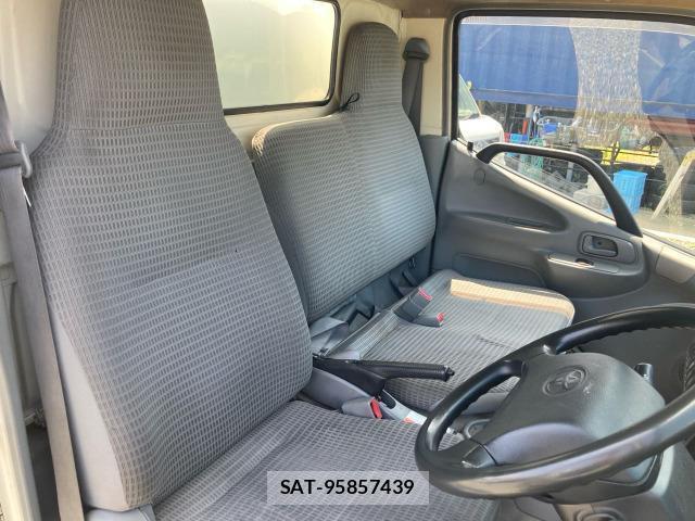 Toyota TOYOACE 2013-11 7816759-12