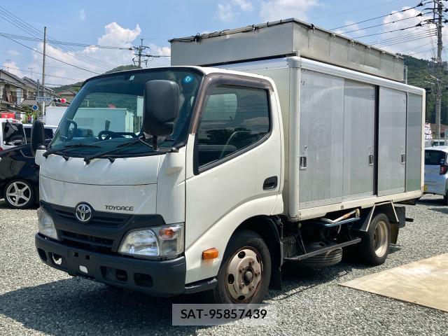 Toyota TOYOACE 2013-11 7816759-3
