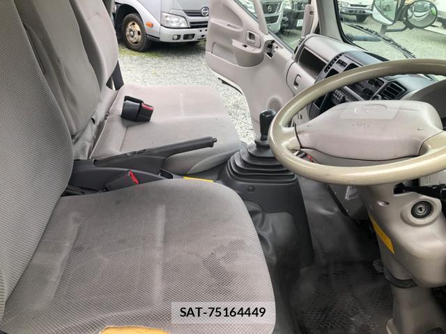Toyota TOYOACE 2013-11 7816760-2