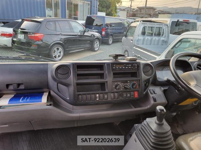 Toyota TOYOACE 2014-03 7816762-16
